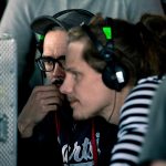 Tord Danielsson och Oskar Mellander under inspelningen av skräckfilmen
