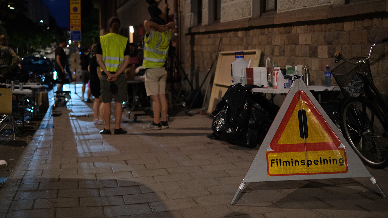 Bild från inspelningen av filmen Stammisar. Foto: Daniel Chilla/Film Stockholm AB