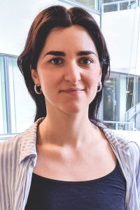 Syntolkning: Närbild på Sophie Vuković.
